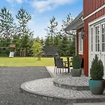Hébergement de vacances 6 Bedroom Cozy In Grindsted