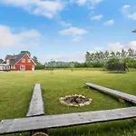 6 Bedroom Cozy In Hébergement de vacances *