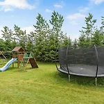 Vakantiehuis 6 Bedroom Cozy In