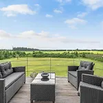 6 Bedroom Cozy In Vakantiehuis *