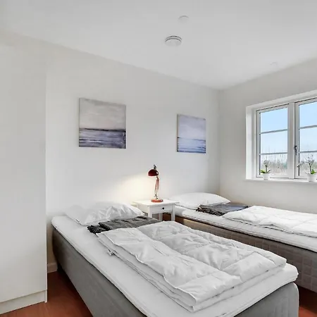 6 Bedroom Cozy In * גרינדסטד