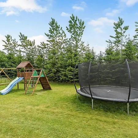 Hébergement de vacances 6 Bedroom Cozy In