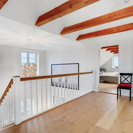 Hébergement de vacances 6 Bedroom Cozy In Grindsted