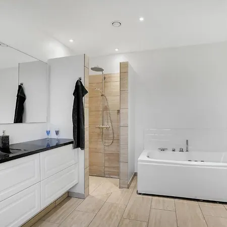 Hébergement de vacances 6 Bedroom Cozy In Grindsted