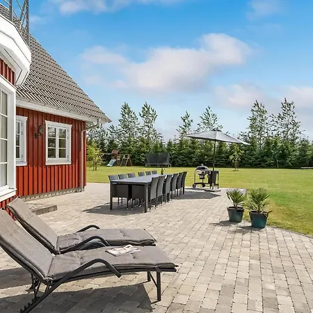 6 Bedroom Cozy In Hébergement de vacances